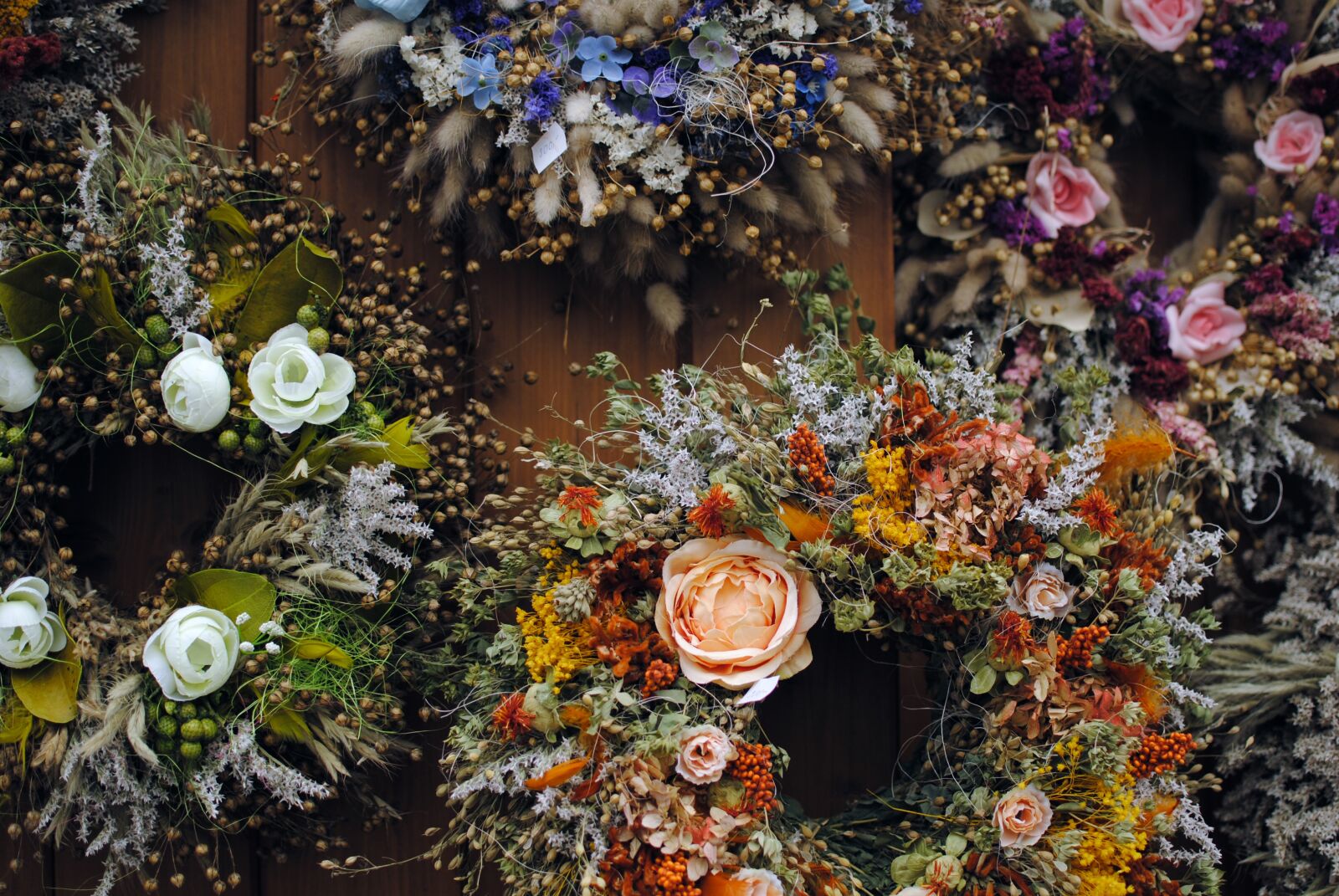 Nikon D3000 sample photo. Floral, wreath, decoration photography
