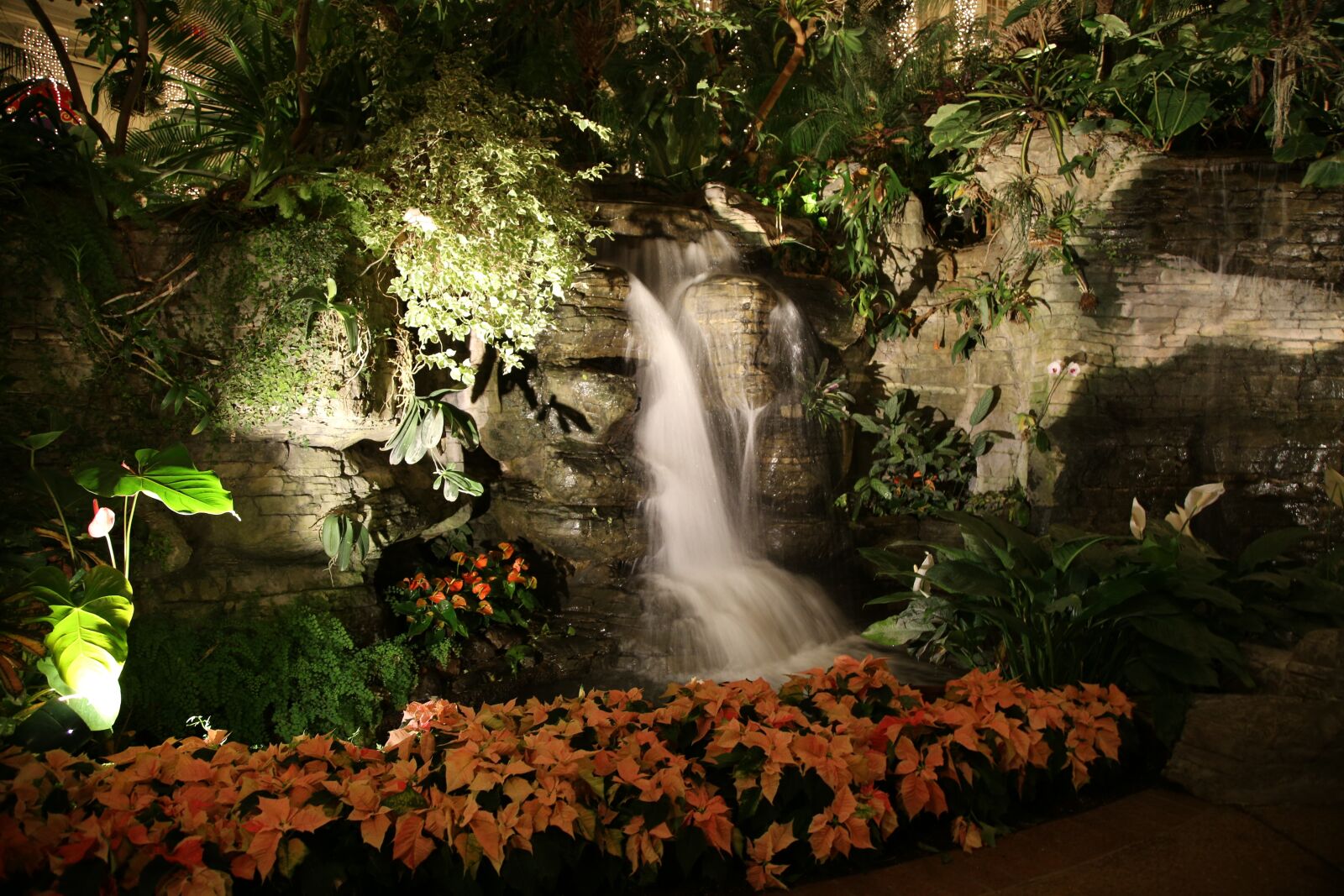 Canon EOS 6D + Canon EF 24-105mm F4L IS USM sample photo. Indoor waterfall, waterfall with photography