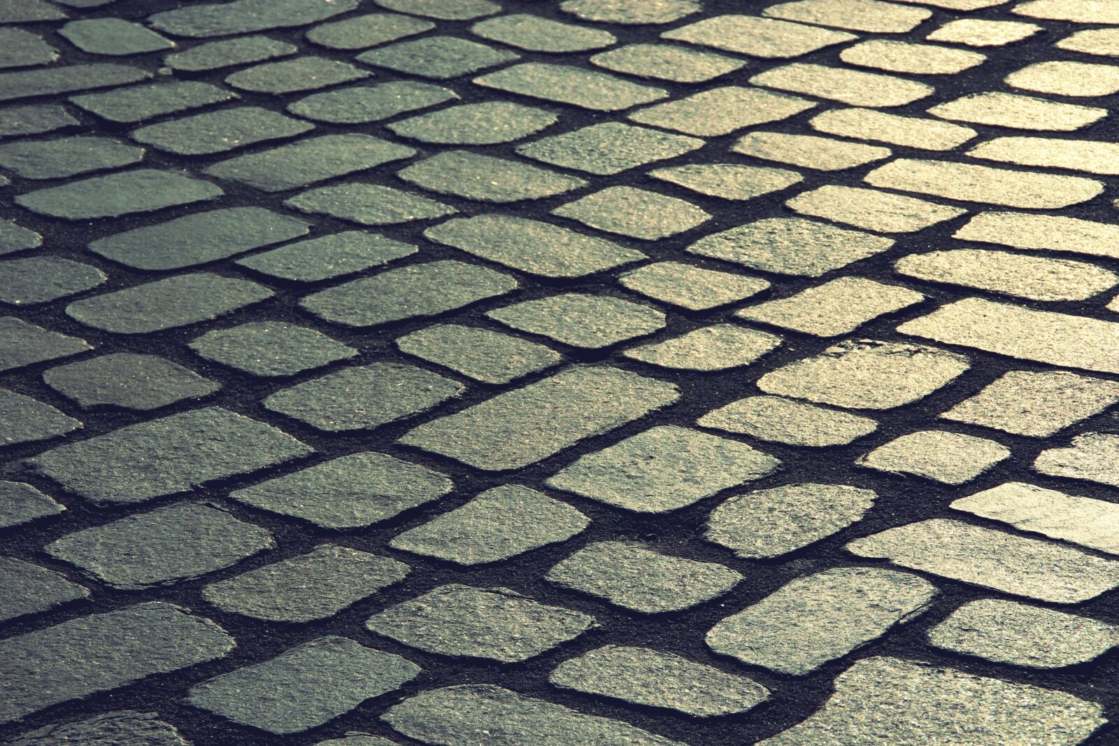 Canon EOS 1200D (EOS Rebel T5 / EOS Kiss X70 / EOS Hi) sample photo. Cobblestones, sunset, away photography