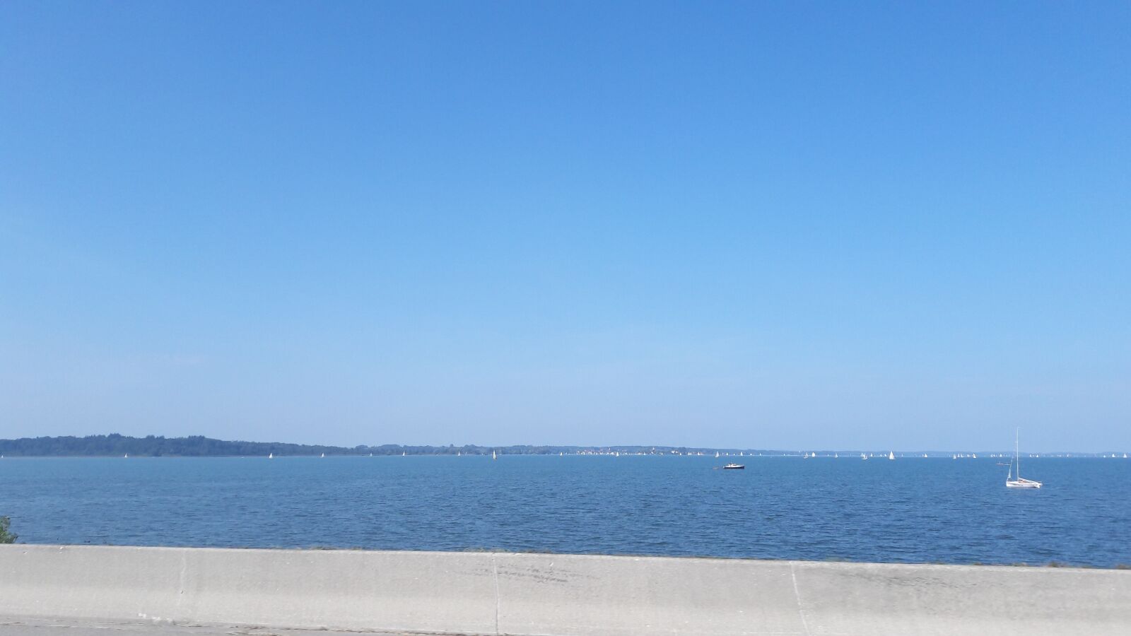 Samsung Galaxy A5(2016) sample photo. Lake, ships, sailing boat photography