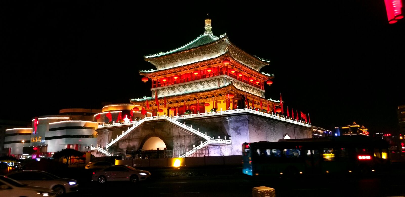 Samsung Galaxy S8 sample photo. City, night view, city photography