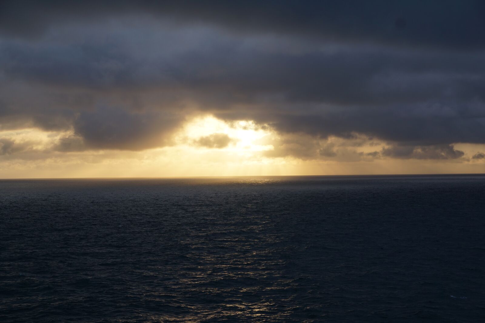 Sony DT 16-50mm F2.8 SSM sample photo. Atlantic, ocean, water photography