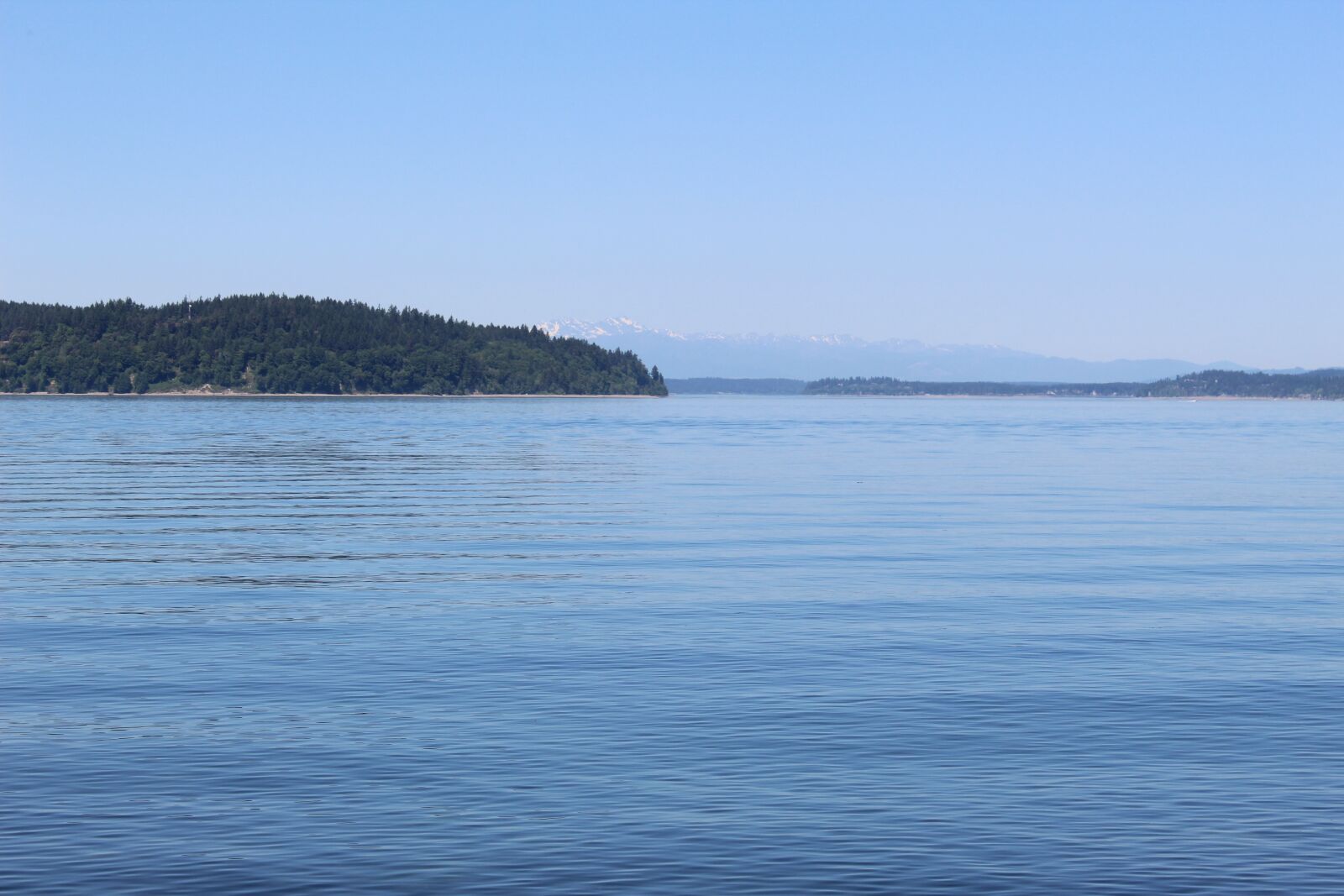 Canon EOS 1300D (EOS Rebel T6 / EOS Kiss X80) sample photo. Ocean, calm, still photography