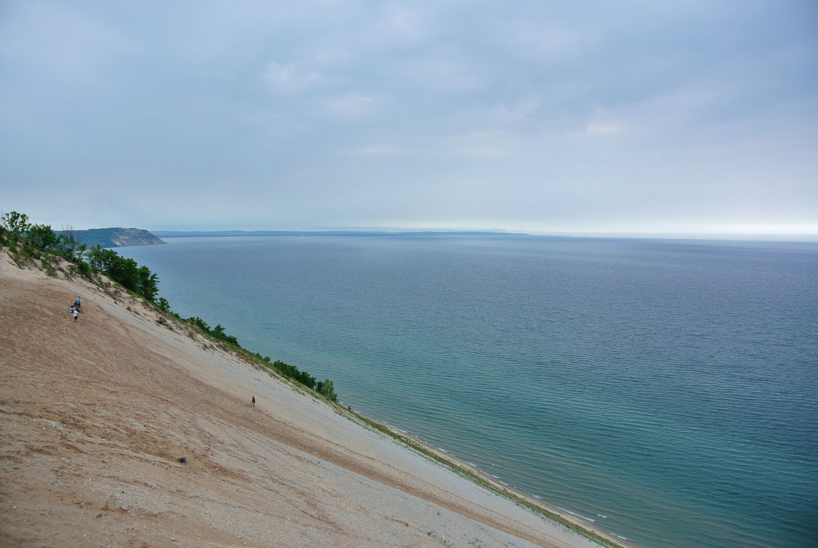 Nikon 1 Nikkor VR 10-30mm F3.5-5.6 sample photo. Climb, dunes, lake, lake photography