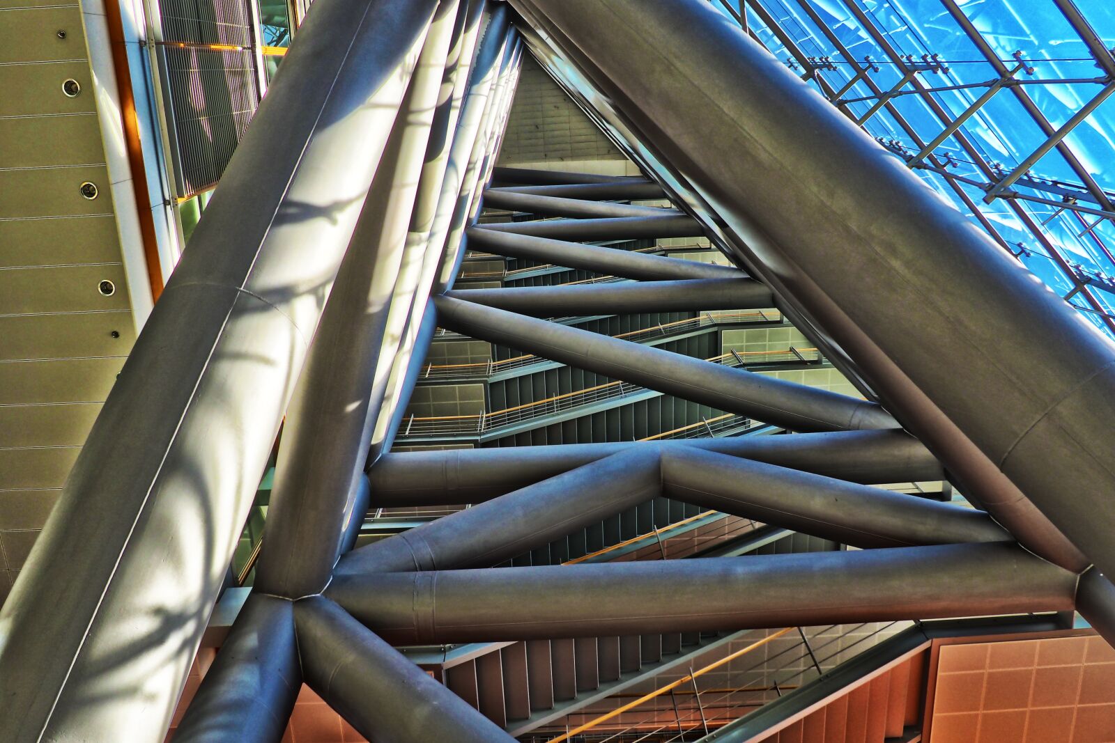 Olympus OM-D E-M10 sample photo. Architecture, building, glass photography