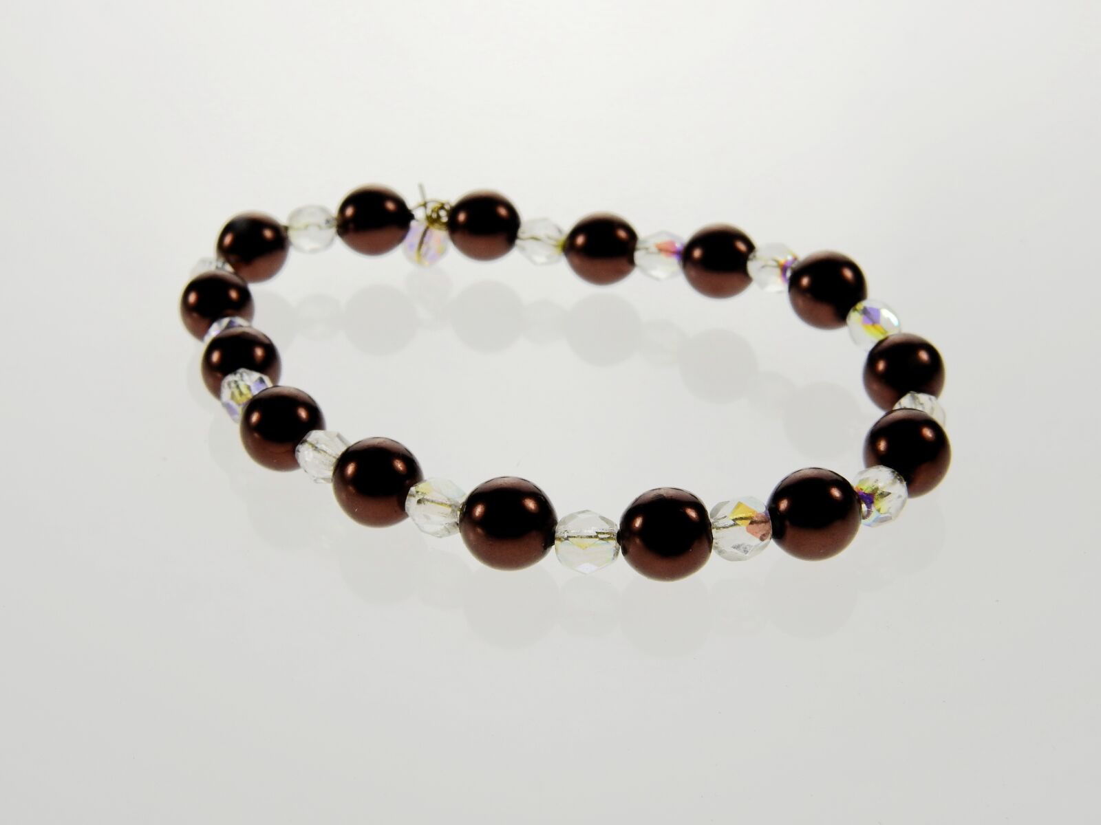 Nikon Coolpix P900 sample photo. Jewellery, pearl, bangle photography