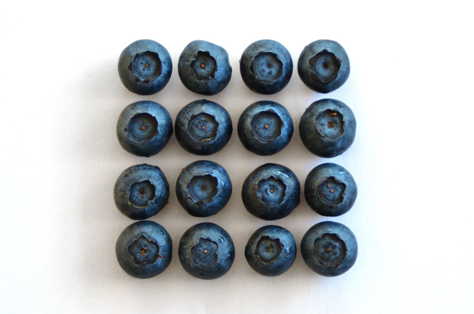 Nikon D5100 sample photo. Blue berries, blueberries, rhythm photography