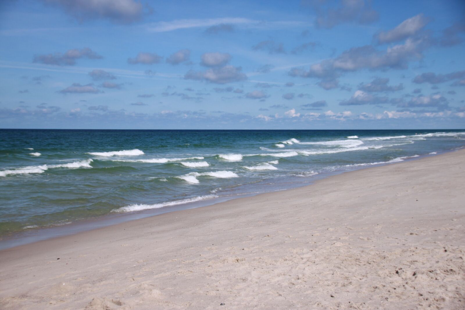 Canon EOS 500D (EOS Rebel T1i / EOS Kiss X3) sample photo. Beach, water, sky photography