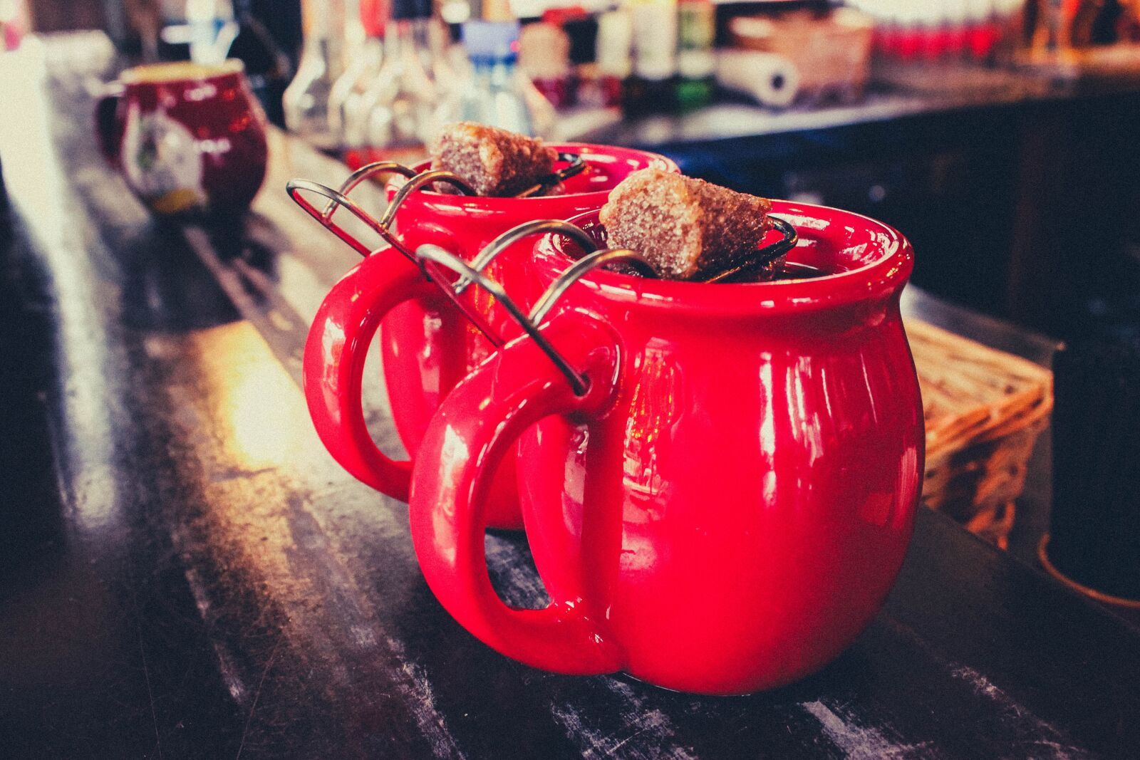Canon EOS 600D (Rebel EOS T3i / EOS Kiss X5) sample photo. Mugs, drink, cup photography