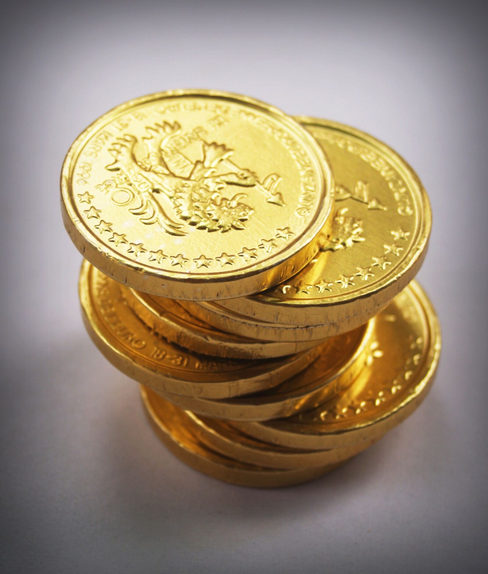 Olympus E-300 (EVOLT E-300) sample photo. Coin, gold, cash photography