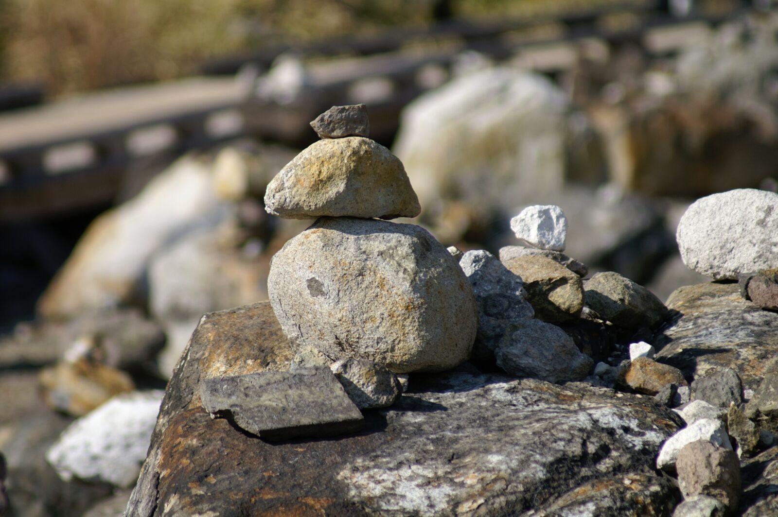 KONICA MINOLTA ALPHA SWEET DIGITAL sample photo. Stone, journey, natural photography