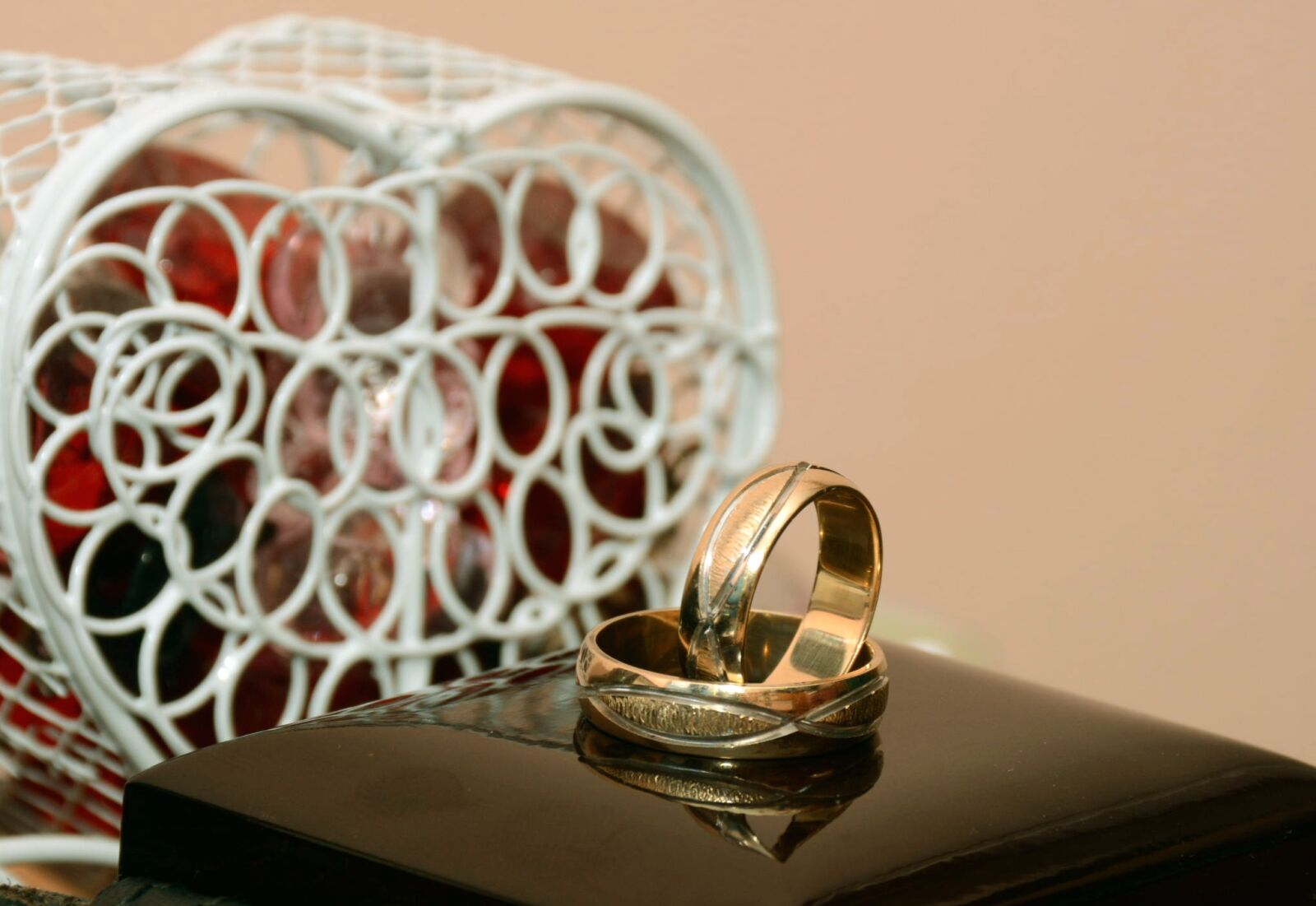 Nikon D7100 sample photo. Wedding, rings, wedding rings photography