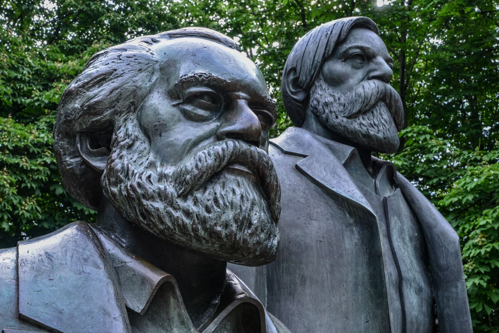 Nikon D610 sample photo. Karl marx, friedrich engels photography