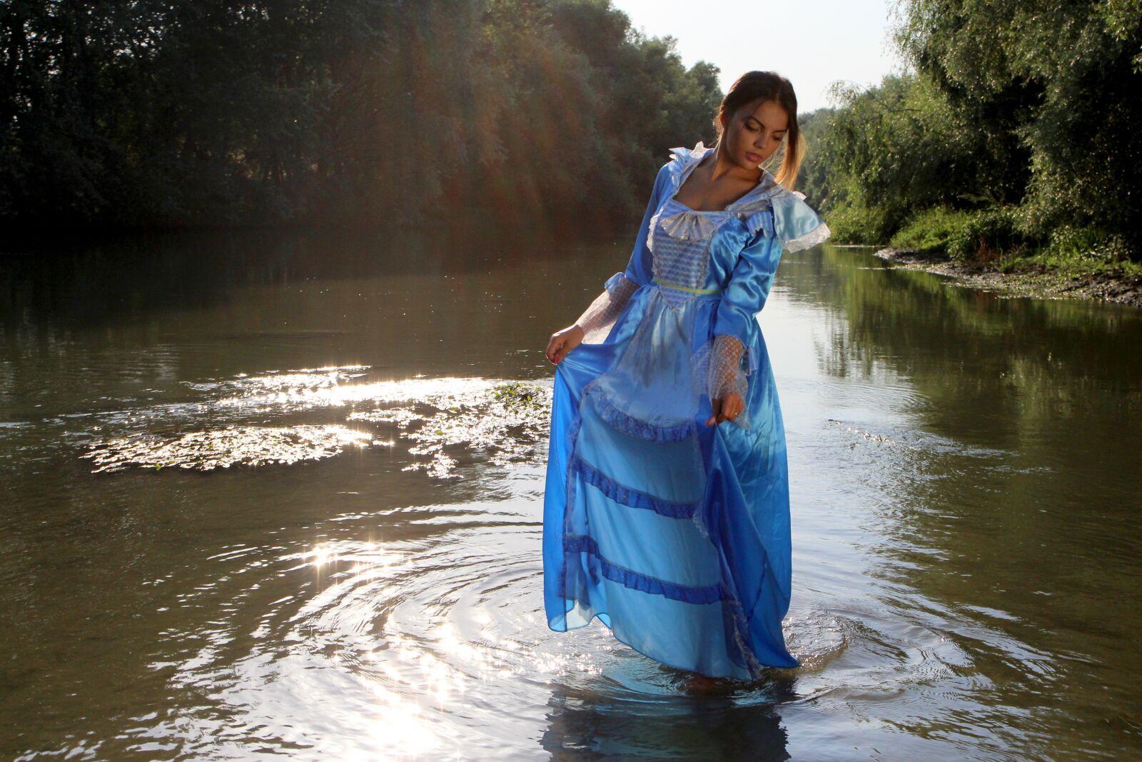 Canon EOS 700D (EOS Rebel T5i / EOS Kiss X7i) sample photo. Girl, princess, lake photography