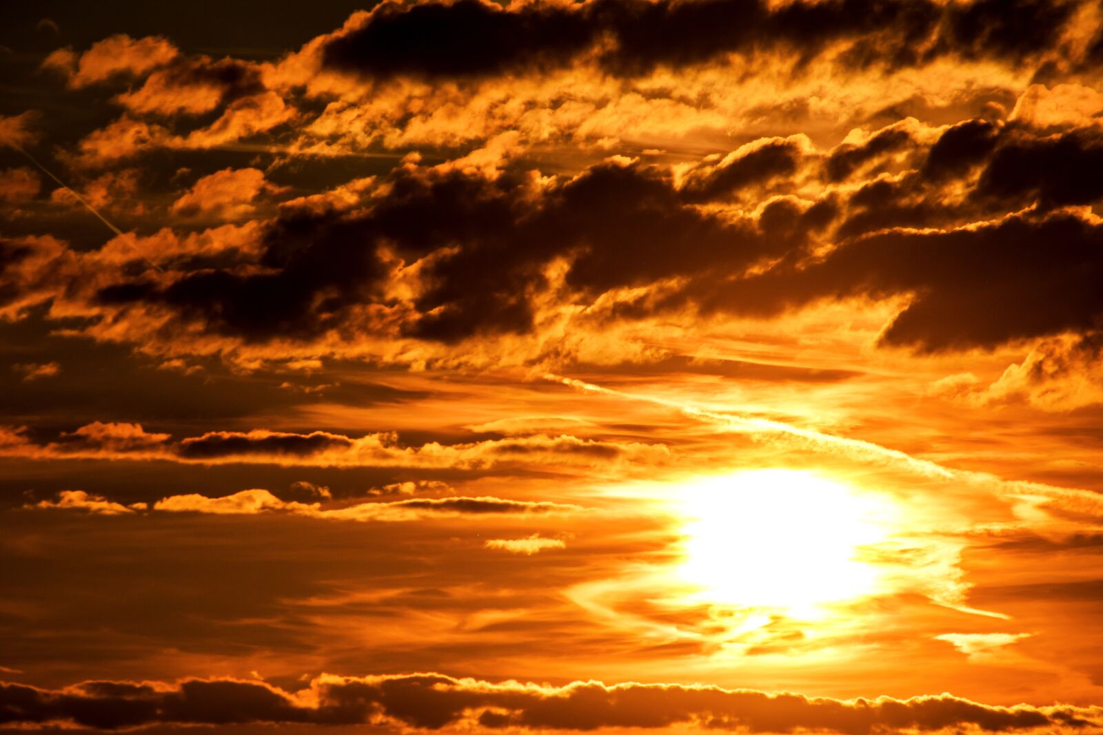 Canon EOS 750D (EOS Rebel T6i / EOS Kiss X8i) sample photo. Sunset, sun, setting sun photography