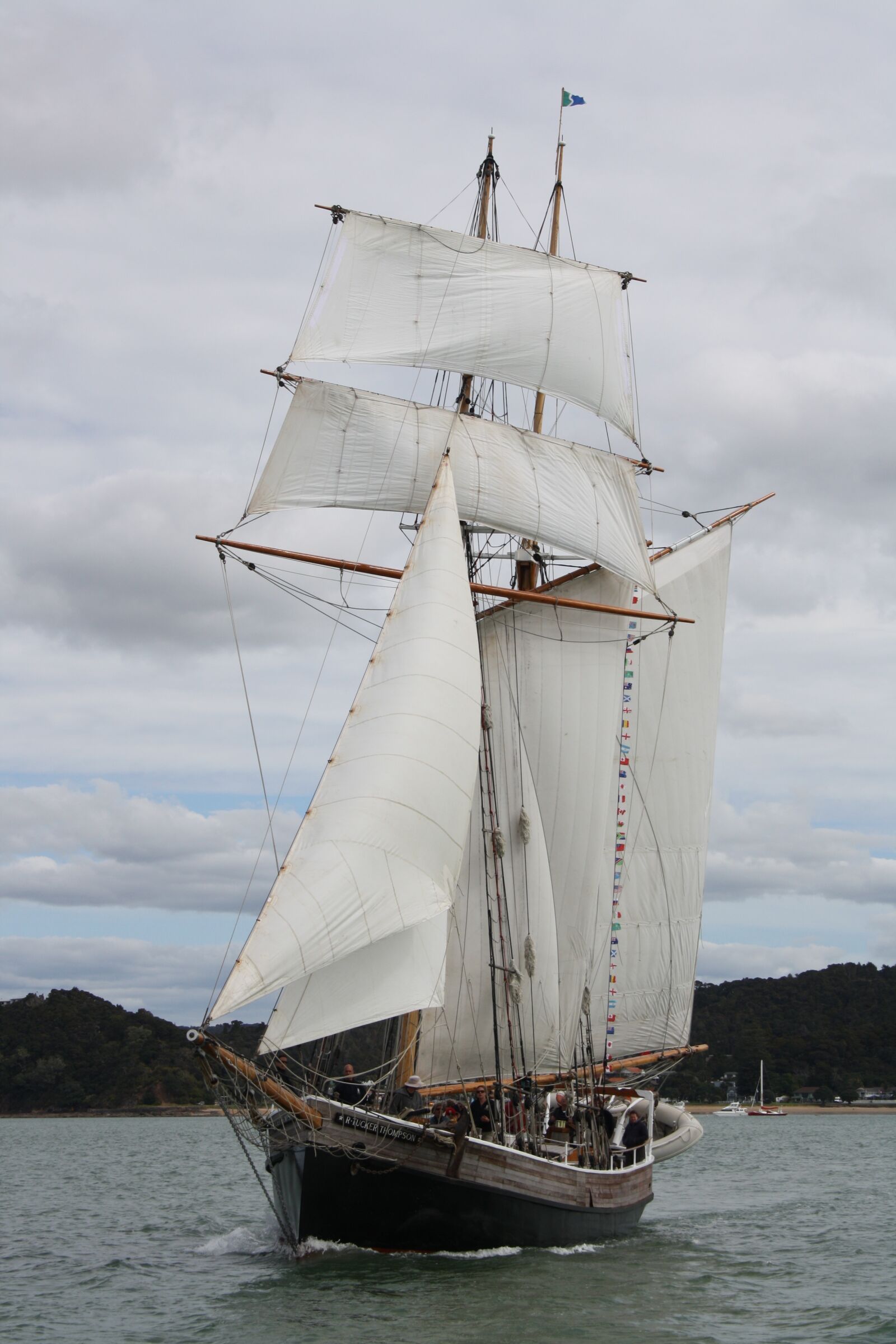Canon EOS 1000D (EOS Digital Rebel XS / EOS Kiss F) sample photo. Ship, sea, sailboat photography