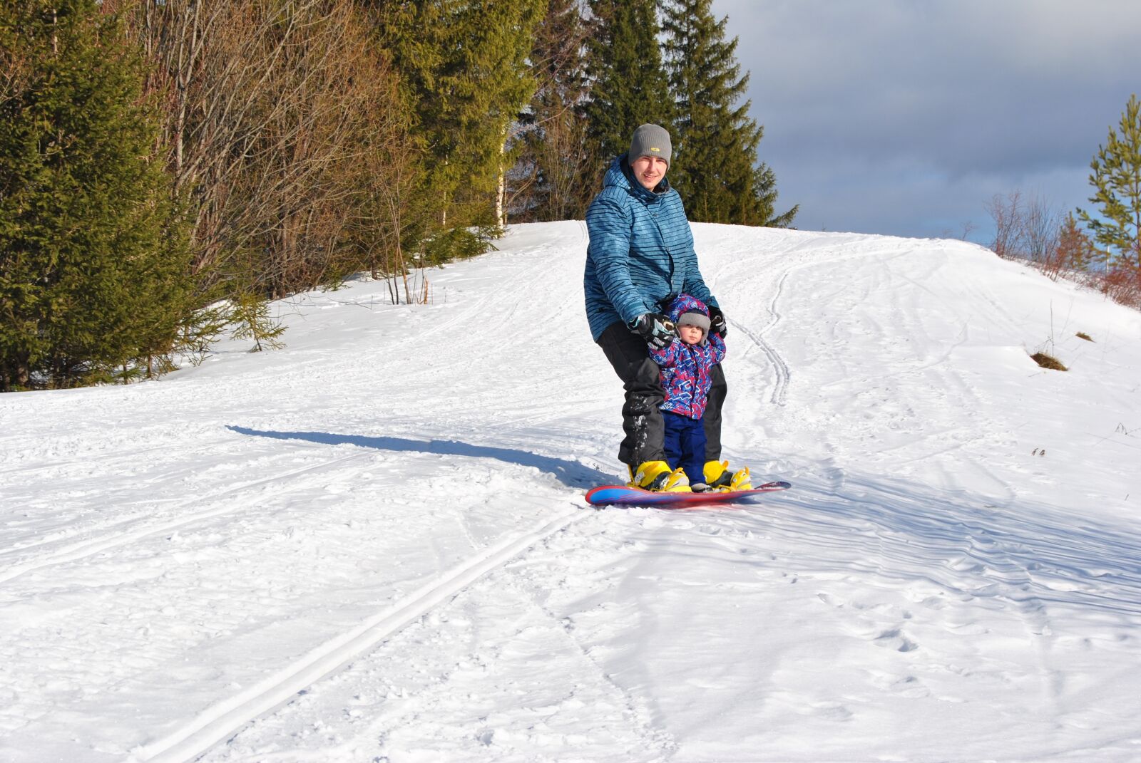 Nikon D3000 sample photo. Snowboard, kids, parents photography