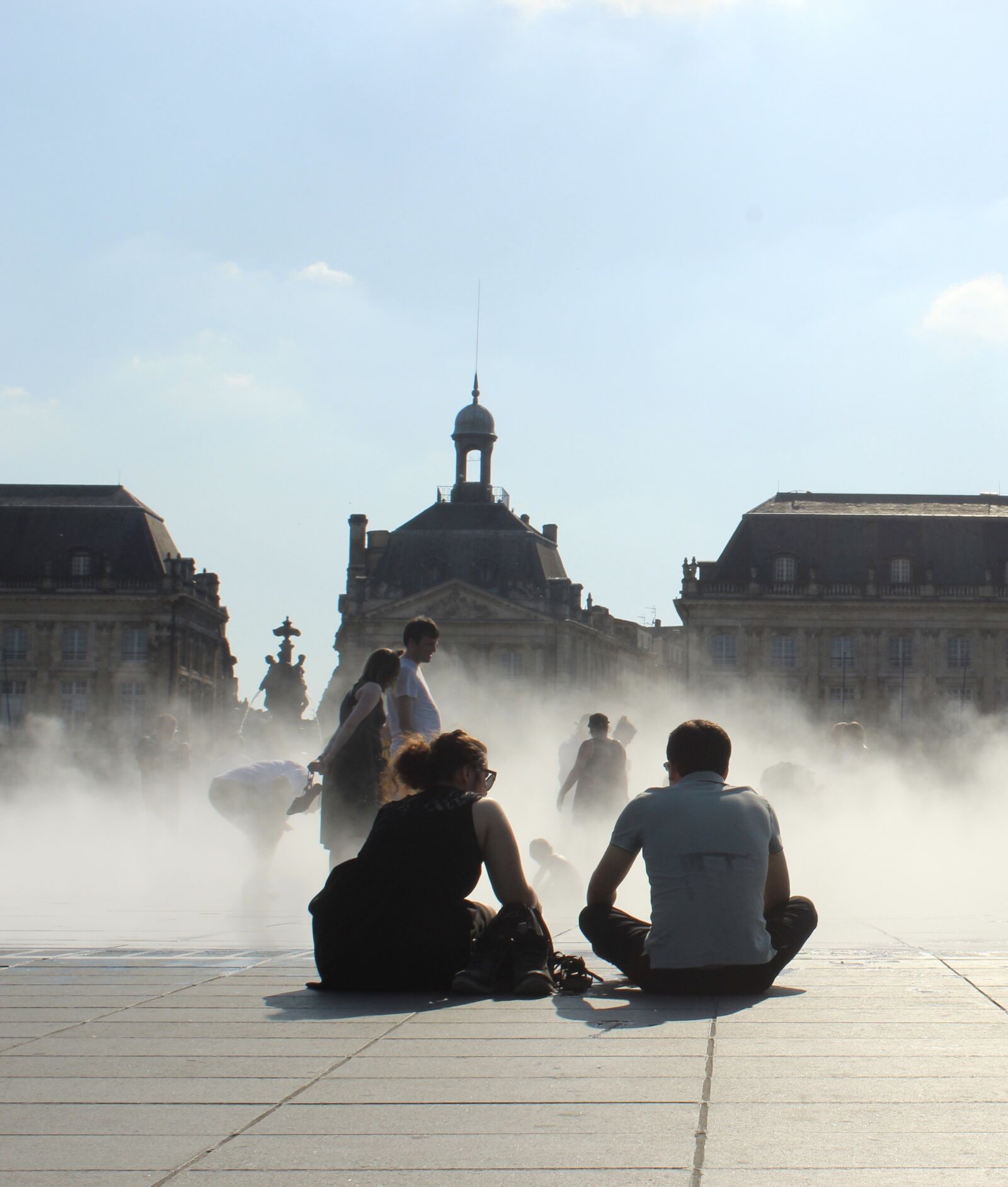 Canon EOS 1300D (EOS Rebel T6 / EOS Kiss X80) sample photo. Bordeaux, city, couple photography