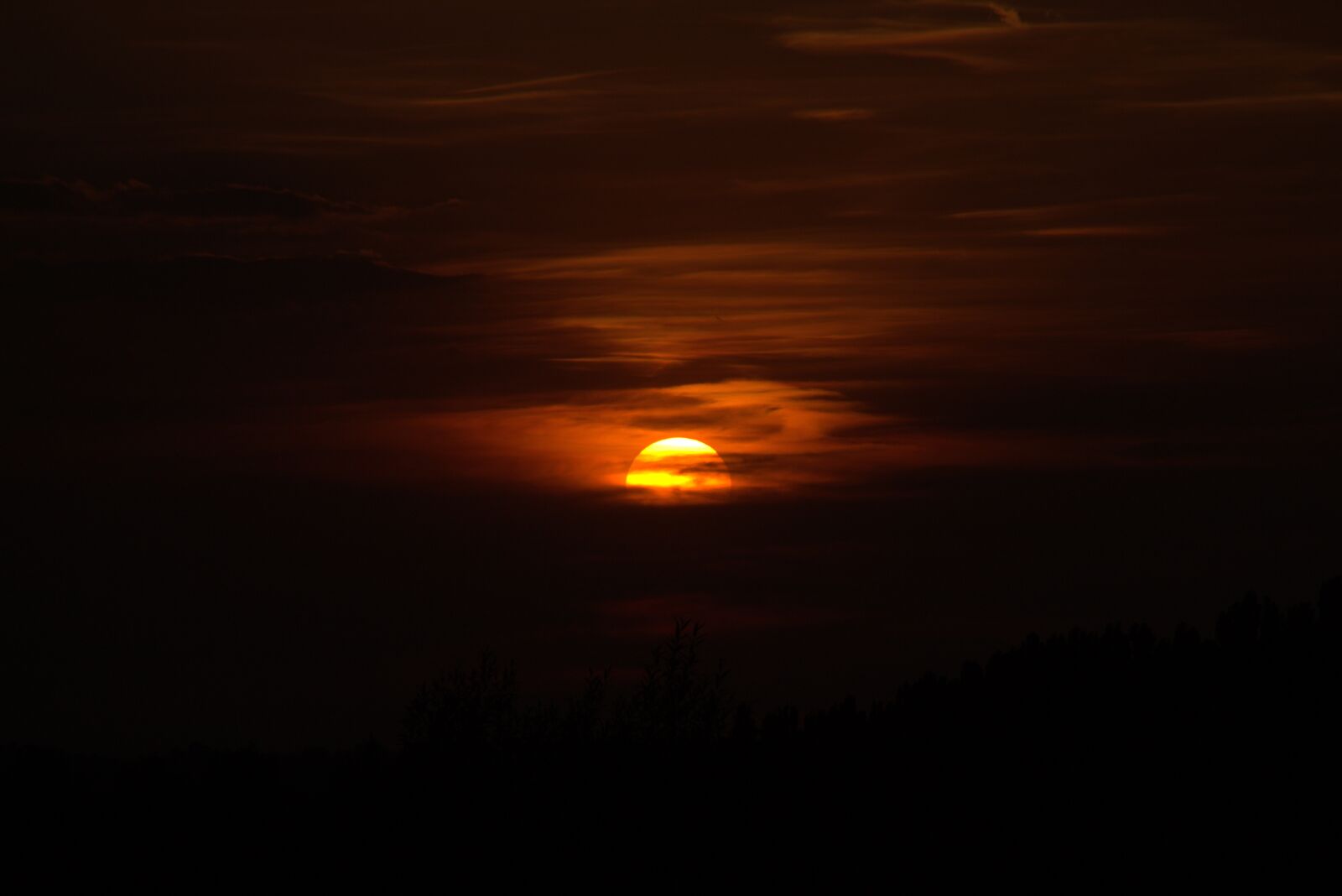 Canon EOS 700D (EOS Rebel T5i / EOS Kiss X7i) sample photo. Sunset, sun, sky photography