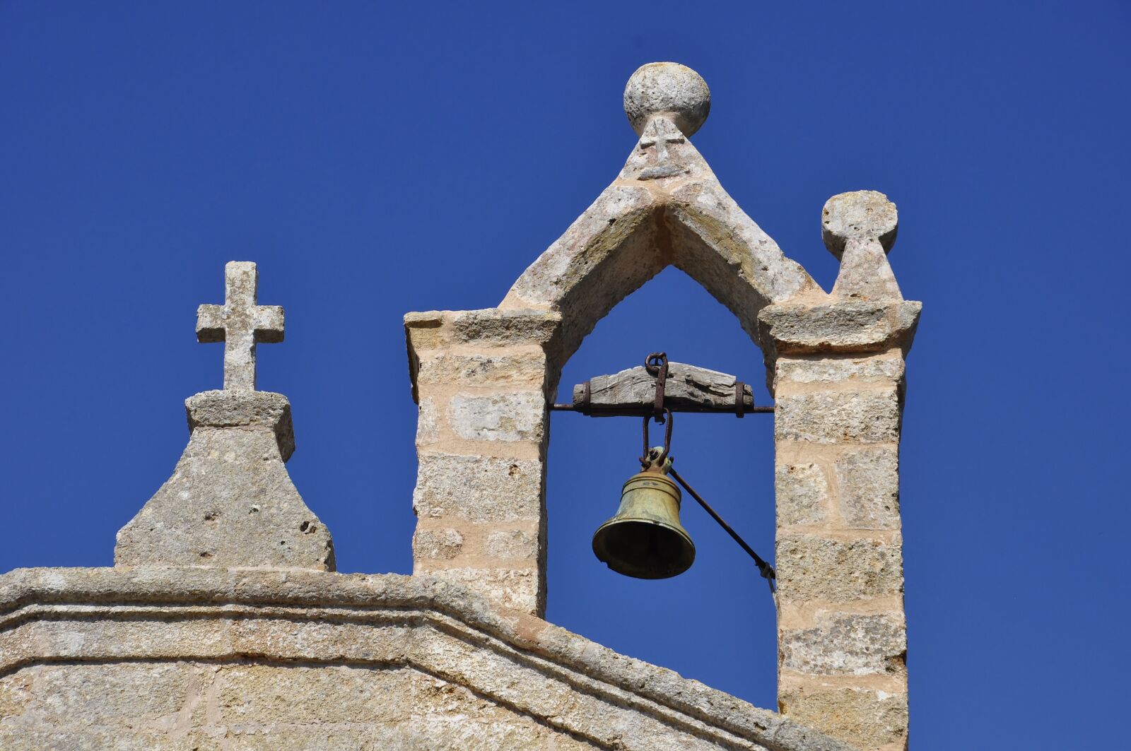 Nikon D5000 sample photo. Bell, cross, church photography