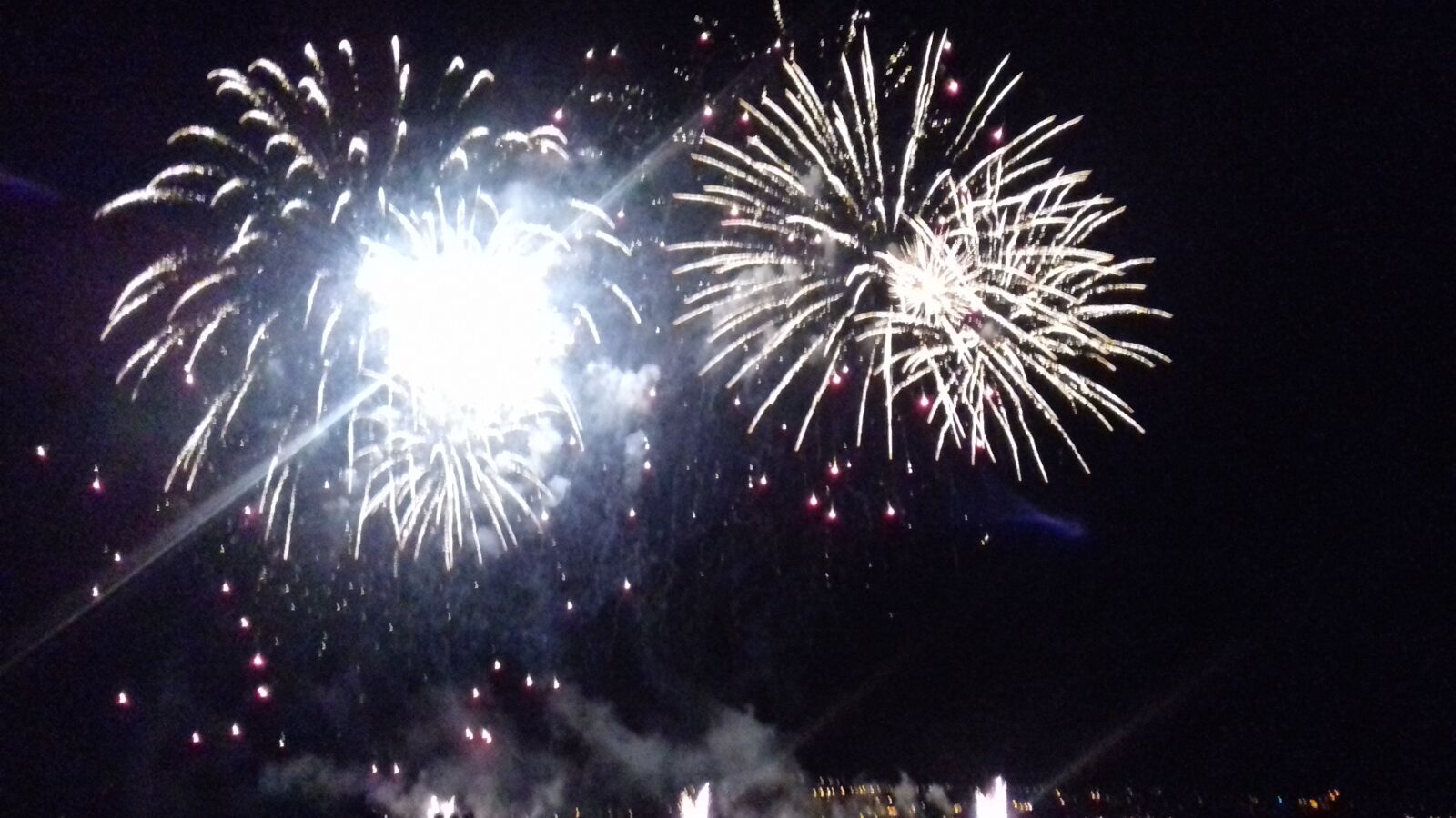 Samsung Galaxy J3(2016) sample photo. Fireworks photography