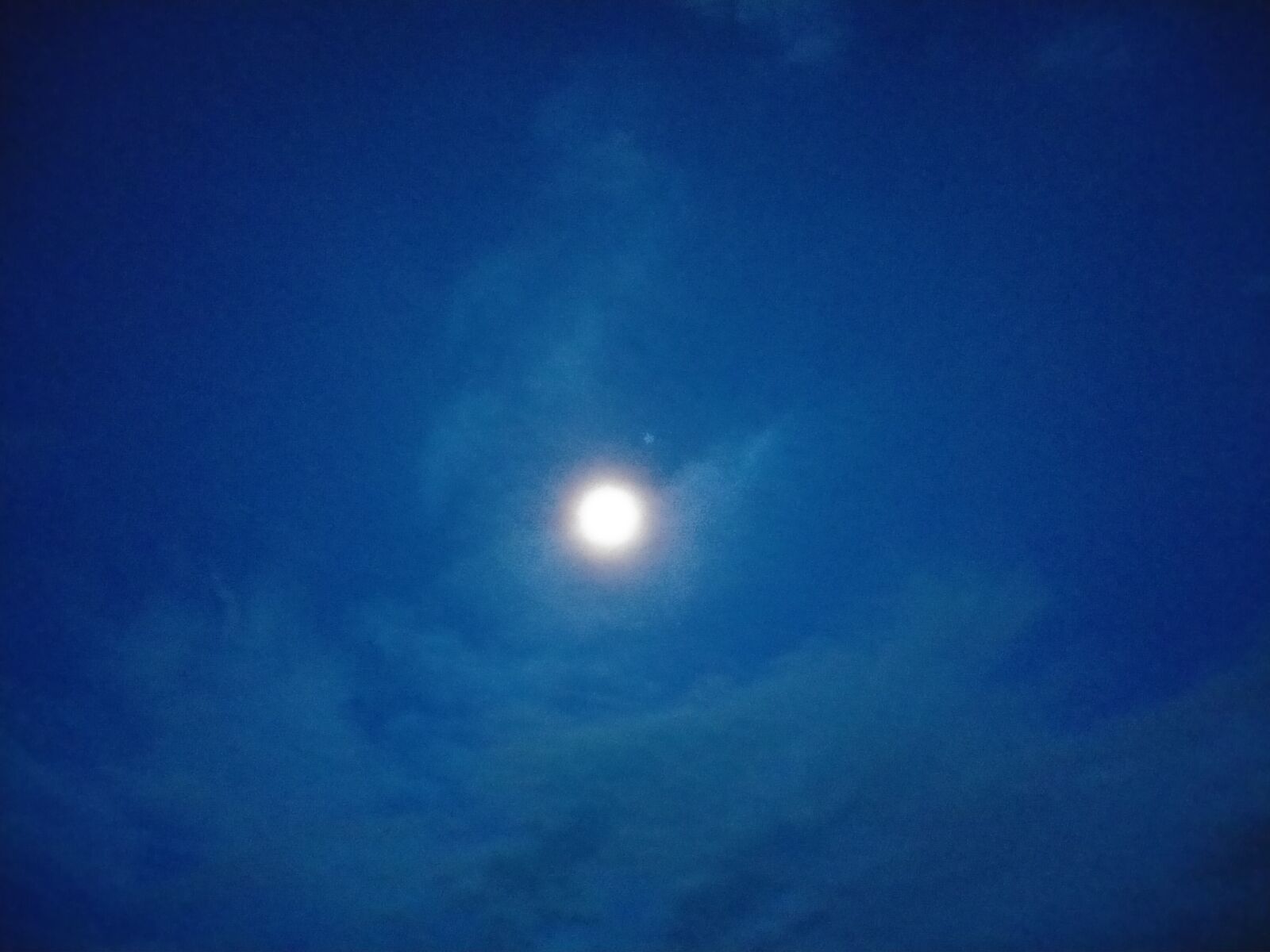 OPPO A5 2020 sample photo. Blue, sky, moon photography