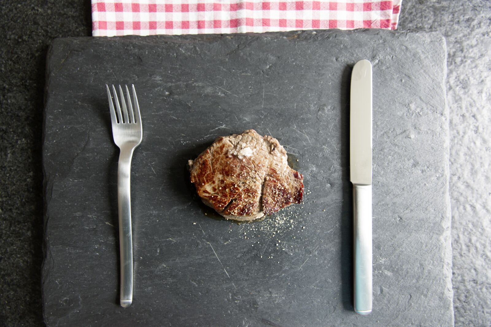 Canon EF 24-70mm F2.8L II USM sample photo. Steak, fillet, gourmet photography