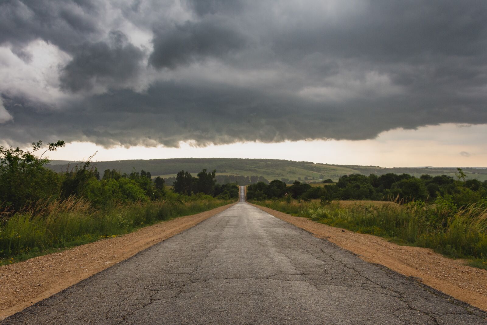 Nikon D7200 sample photo. Storm, road, landscape photography