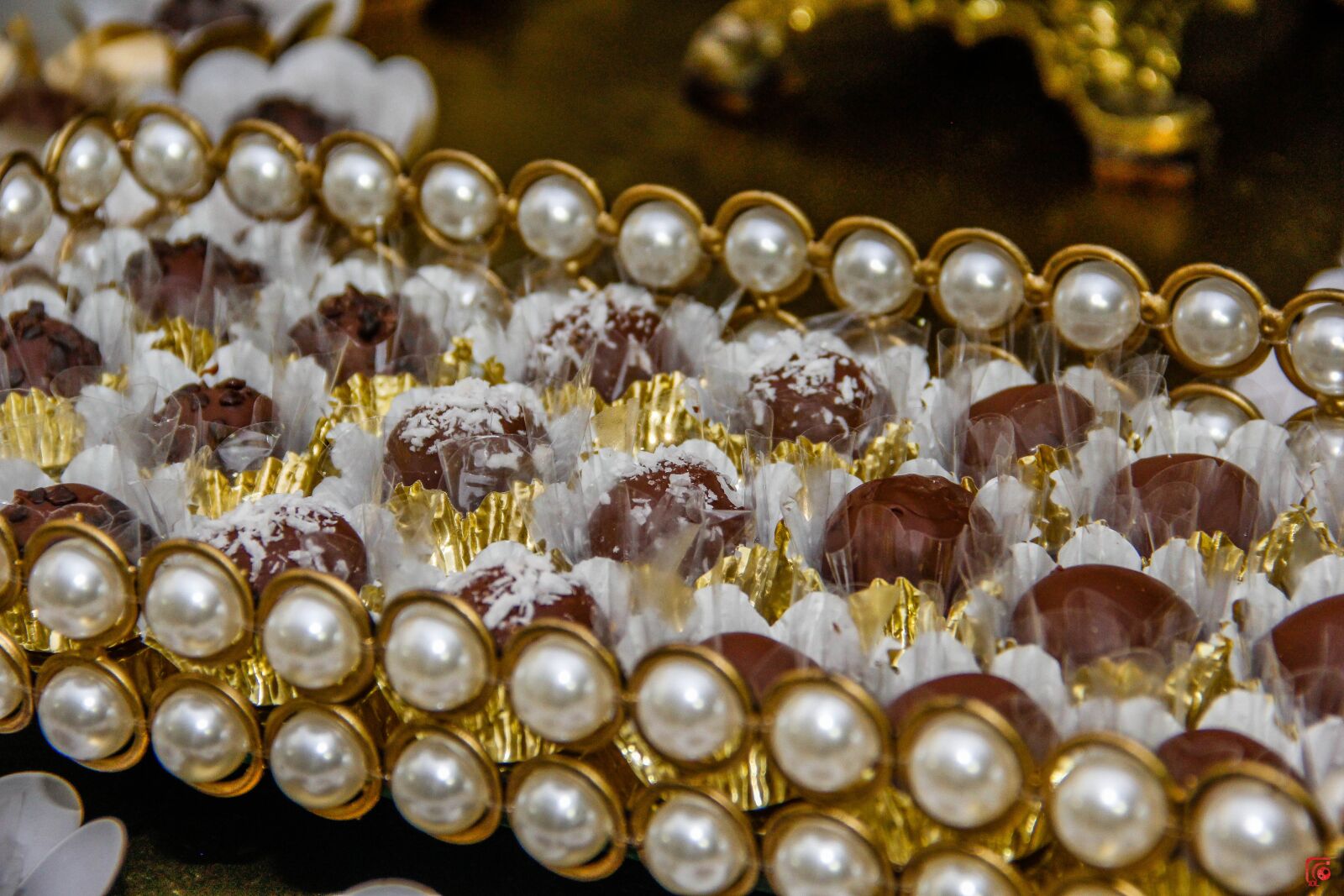 Canon EF-S 18-135mm F3.5-5.6 IS sample photo. Sweet, pearls, food photography
