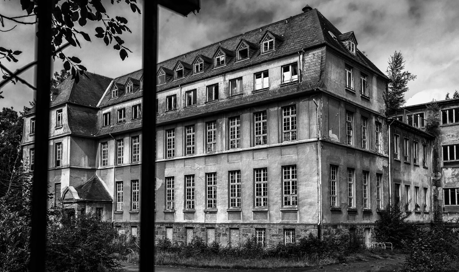 Nikon D3300 sample photo. School, institute, lost places photography
