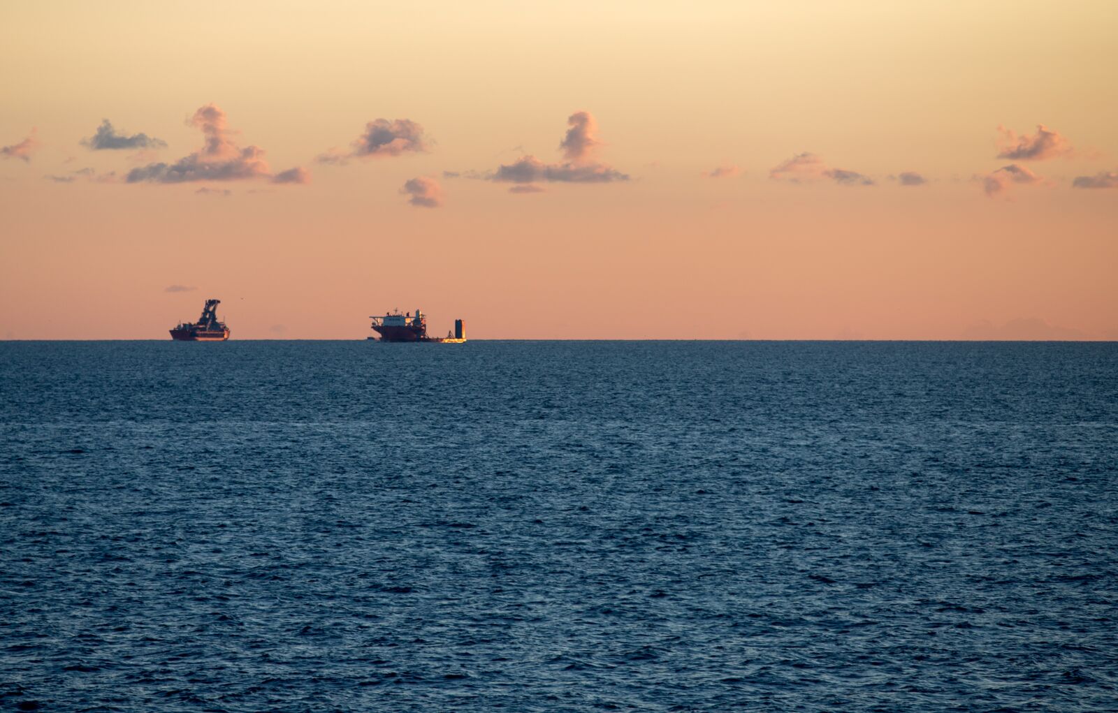 Canon EOS 6D Mark II sample photo. Sea, boats, sunrise photography