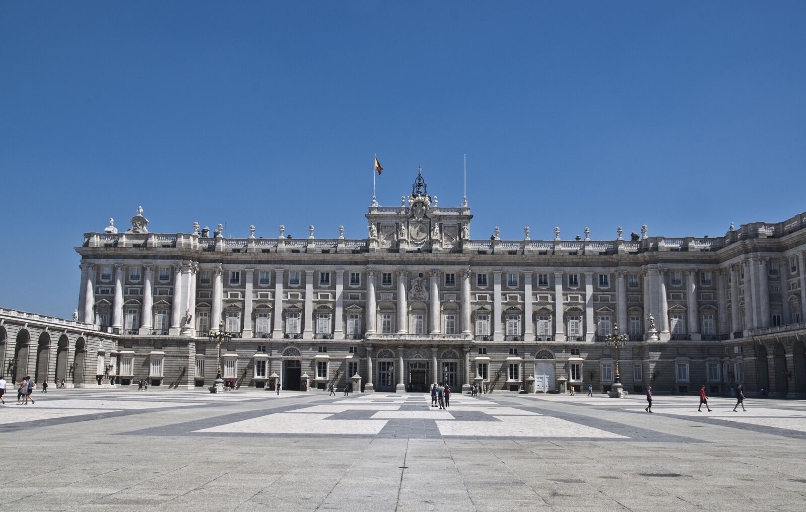 Nikon D50 sample photo. Madrid, royal palace, architectural photography