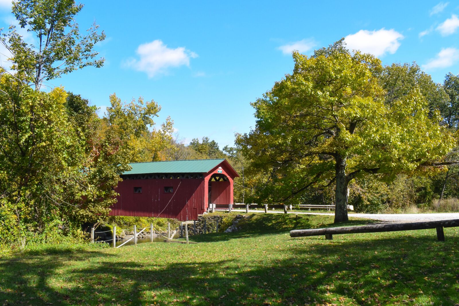 Nikon D5600 sample photo. Covered bridge, vermont, arlington photography