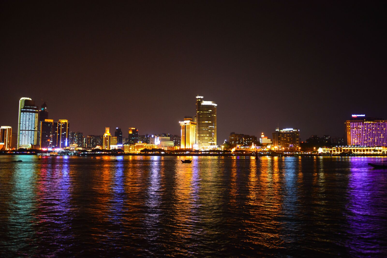 Nikon D5200 sample photo. Xiamen, night view, reflection photography