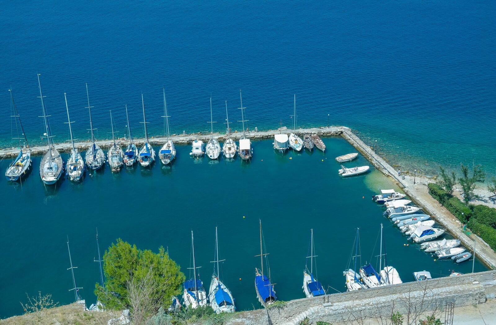 Samsung NX300 sample photo. Boats, boat harbour, marina photography