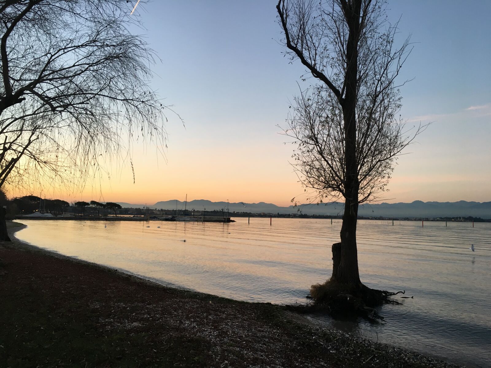 Apple iPhone 6s sample photo. Sunset, lake, nature photography