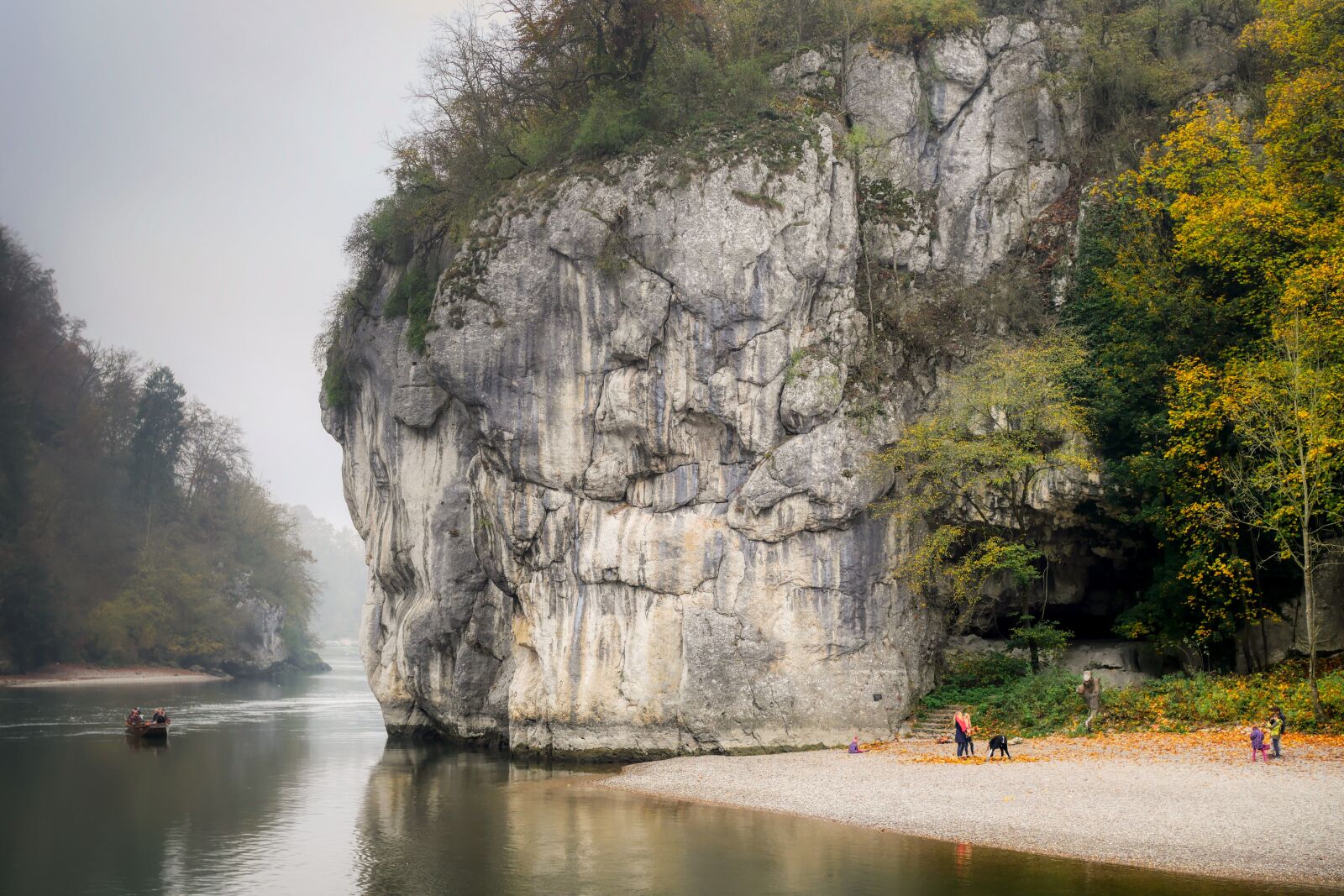 Panasonic Lumix DC-G90 (Lumix DC-G91) sample photo. Danube gorge, danube, river photography