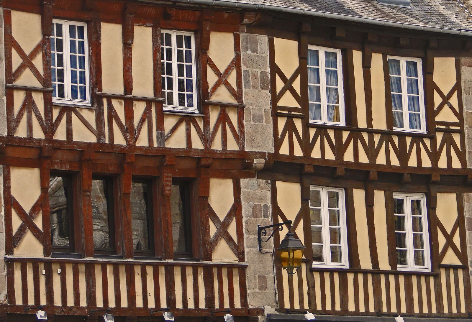 Sony Cyber-shot DSC-HX1 sample photo. Facade, wood, village photography