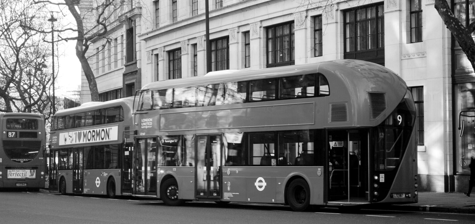 Nikon D3000 sample photo. Bus, london, england photography