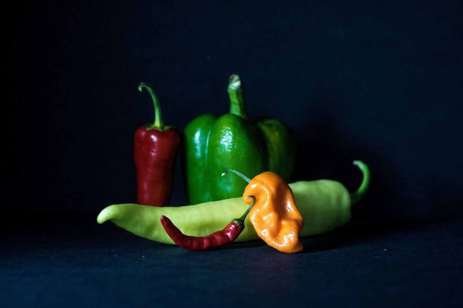Canon EOS 750D (EOS Rebel T6i / EOS Kiss X8i) sample photo. Peppers, spicy, cooking photography