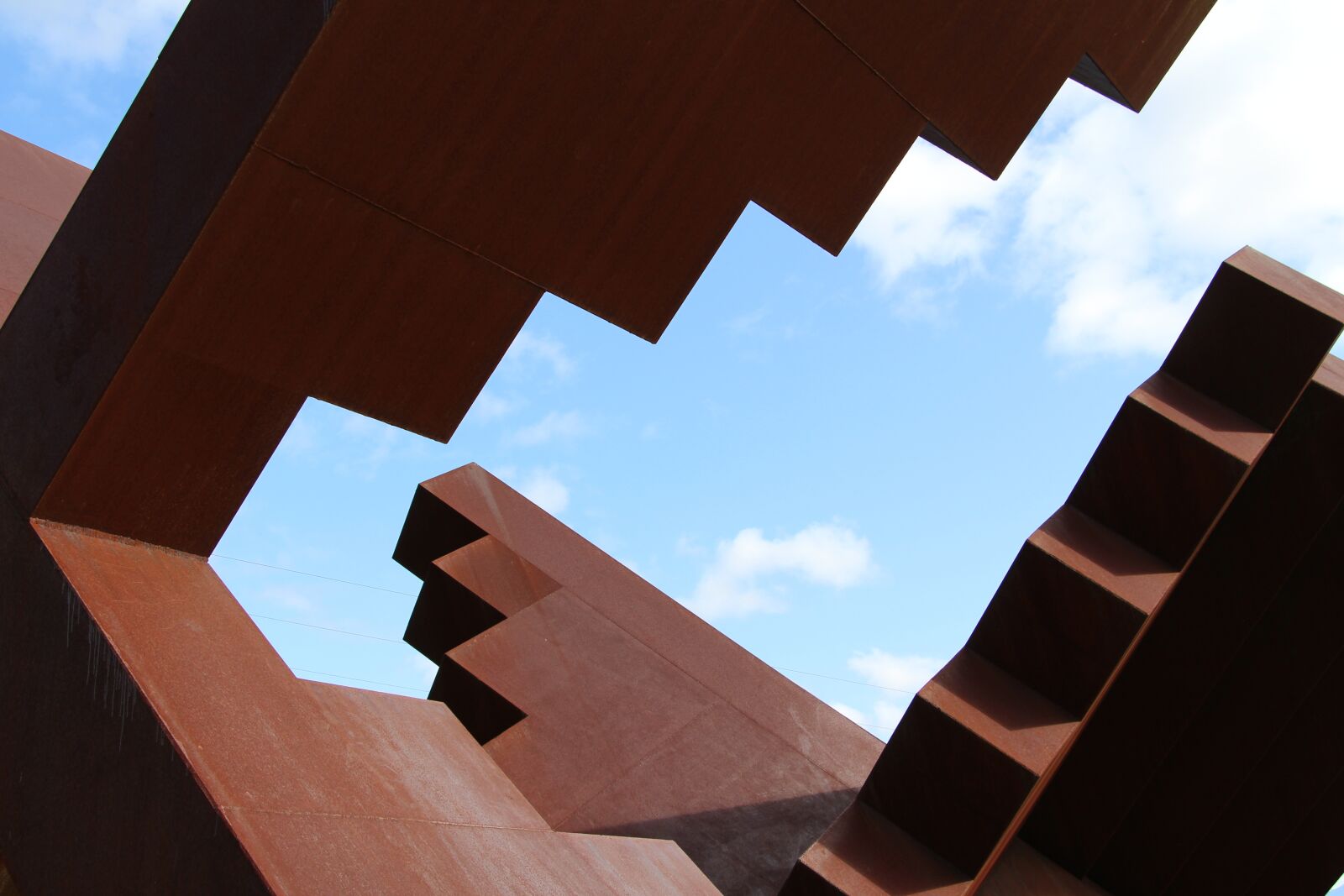 Canon EOS 700D (EOS Rebel T5i / EOS Kiss X7i) sample photo. Rust, sky, sculpture photography