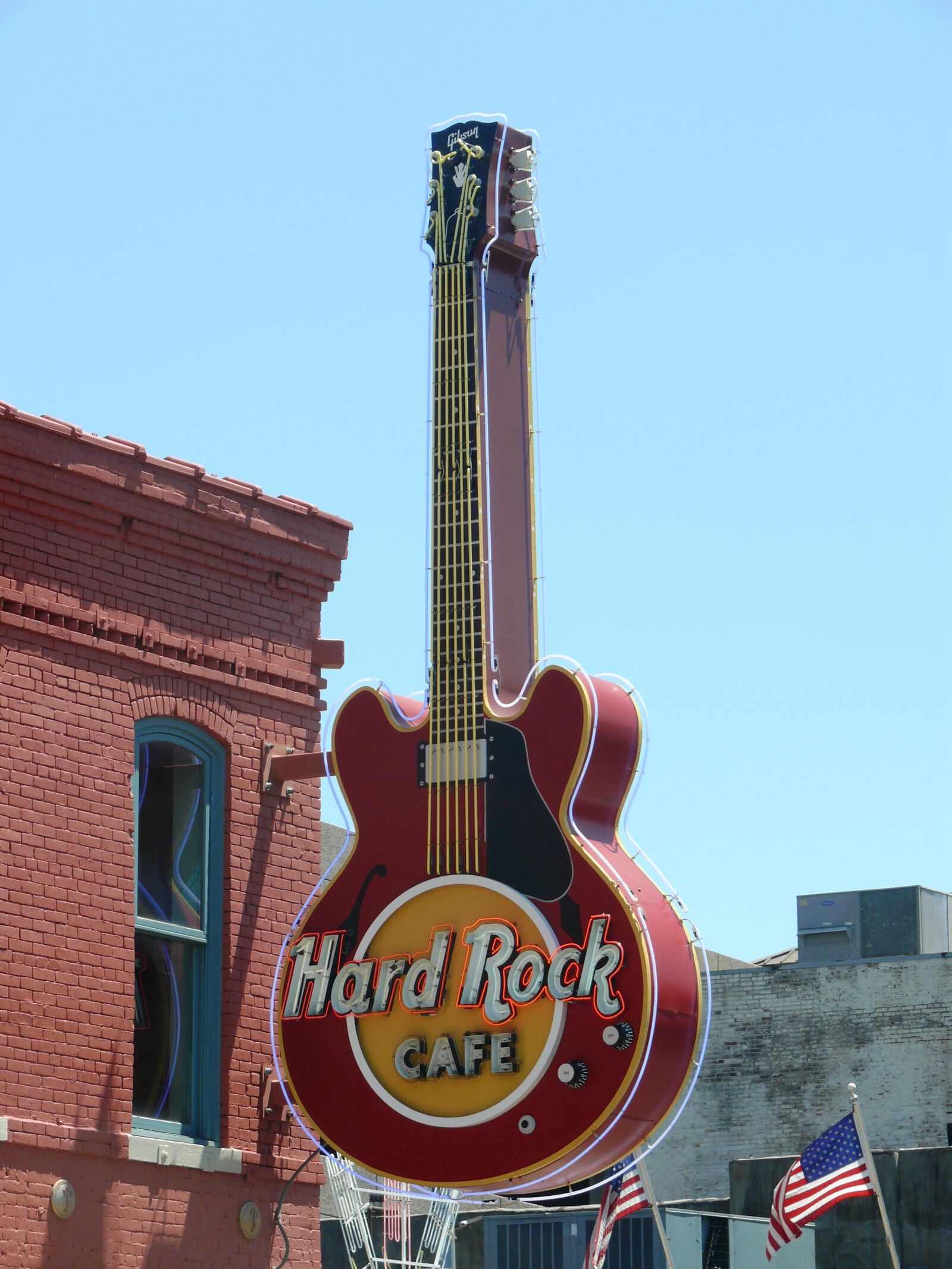 Panasonic DMC-FZ50 sample photo. Guitar, hard rock cafe photography