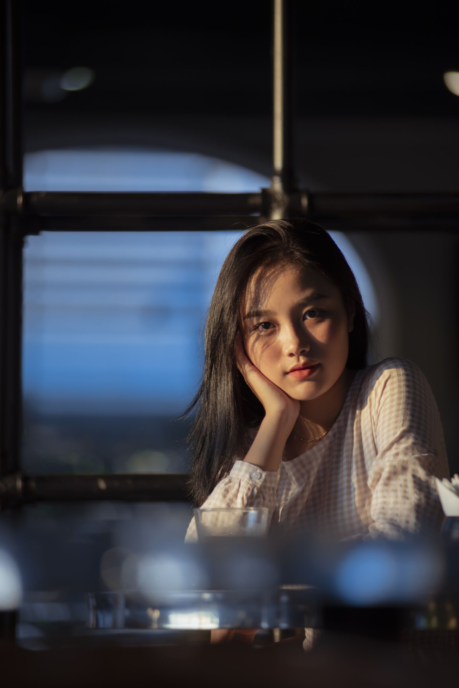 Nikon D750 sample photo. Girl, cafe, winter photography