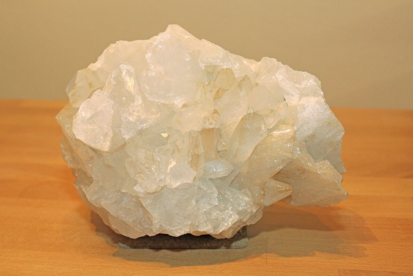 Canon EOS 600D (Rebel EOS T3i / EOS Kiss X5) sample photo. Rock crystal, crystal, gem photography