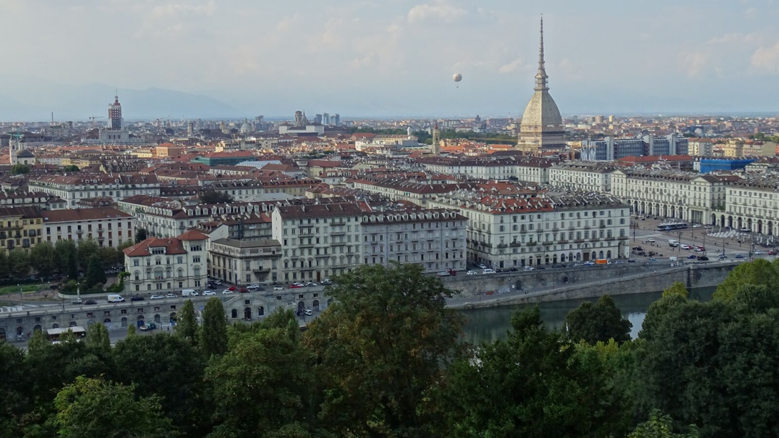 Sony DSC-HX60 sample photo. Italy, turin, holidays photography