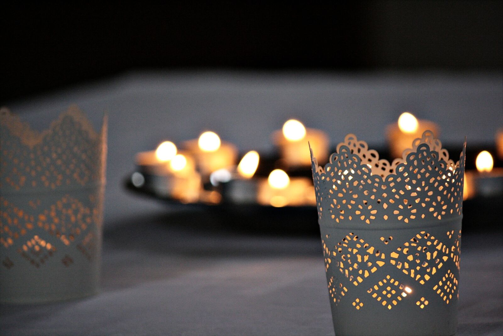 Canon EOS 1000D (EOS Digital Rebel XS / EOS Kiss F) sample photo. Candles, mood, contemplative photography