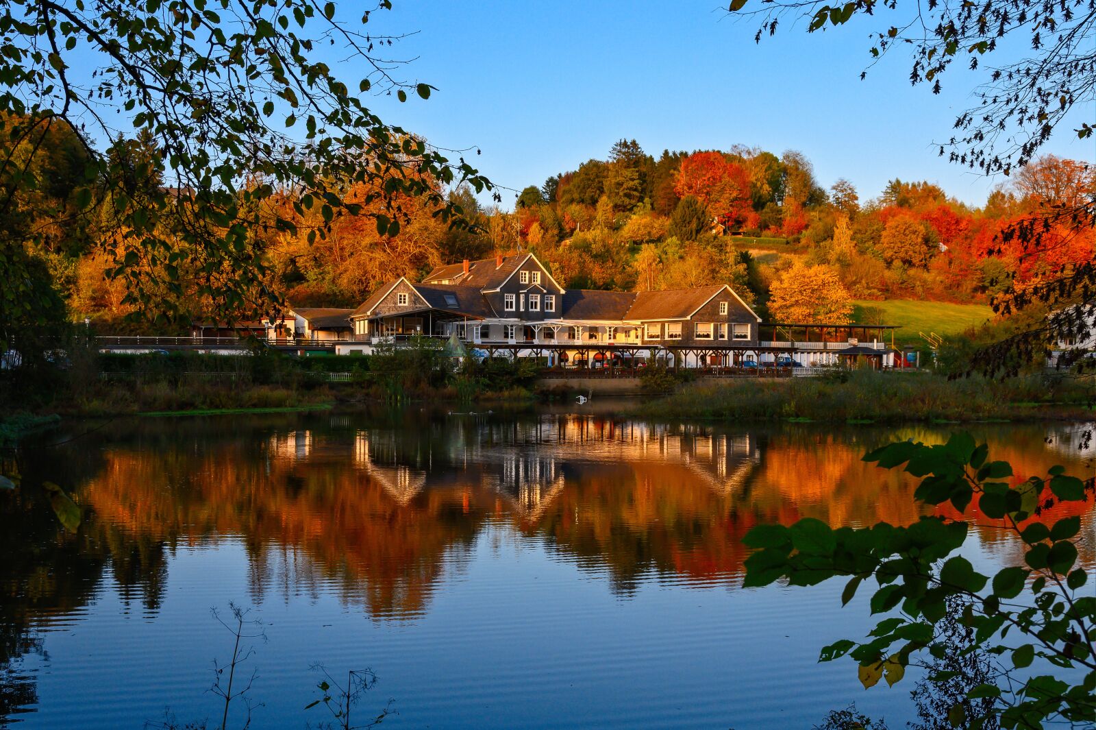 Nikon Z6 sample photo. House, lake, sunset photography