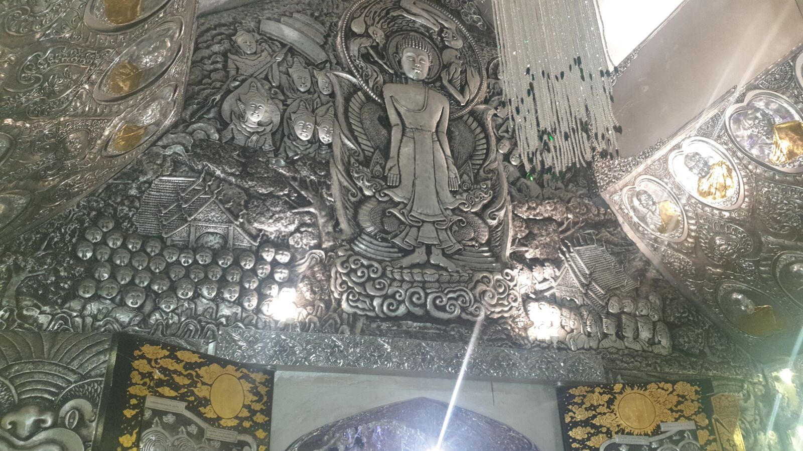 Samsung Galaxy S9+ sample photo. Temple, silver, thailand photography