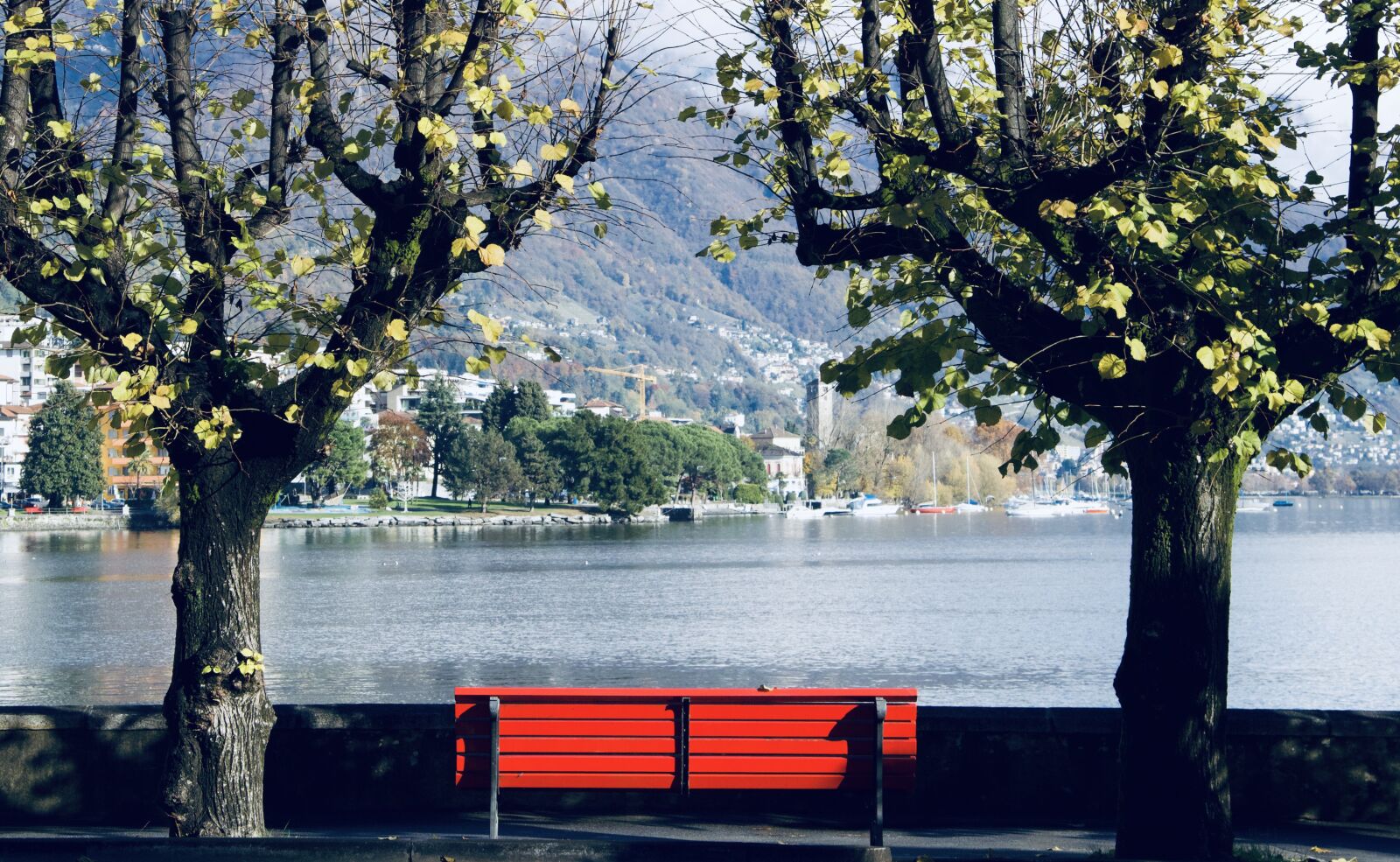 Canon EF-S 17-85mm F4-5.6 IS USM sample photo. Bench, switzerland, lake photography