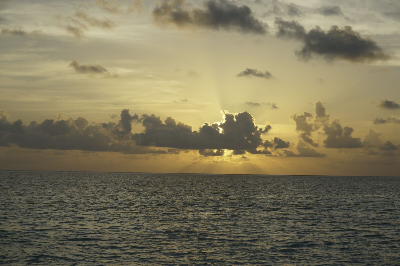 Sony Alpha a5000 (ILCE 5000) sample photo. Maldives, sea, water photography